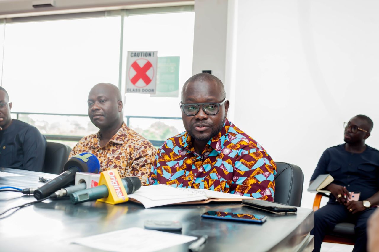 Asenso-Boakye pays courtesy call on KNUST VC; seeks collaboration to tackle housing challenges