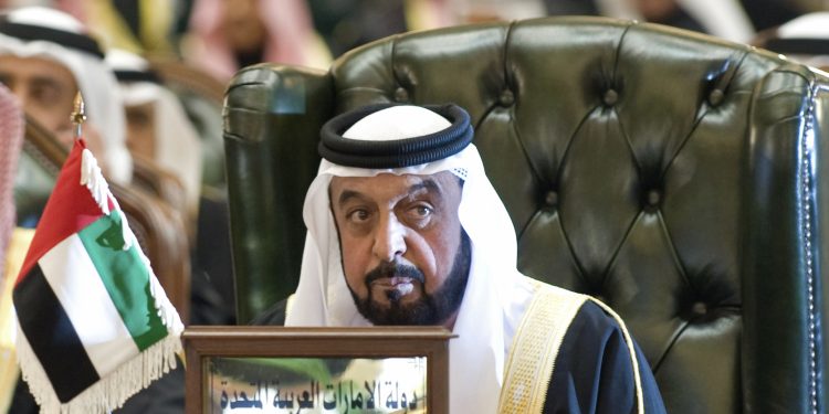 FILE PHOTO: United Arab Emirates' President Sheikh Khalifa bin Zayed al-Nahyan attends the opening session of the thirteenth Gulf Cooperation Council (GCC) Summit at Bayan Palace in Kuwait City December 14, 2009. REUTERS/Stephanie McGehee