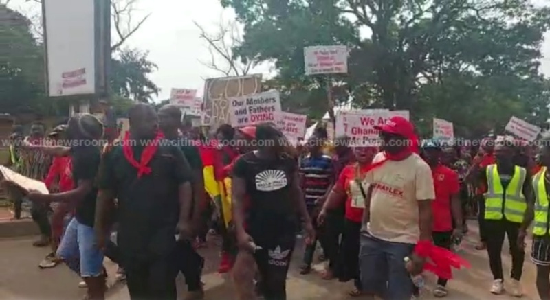 Mamobi residents protest planned demolition exercise 1