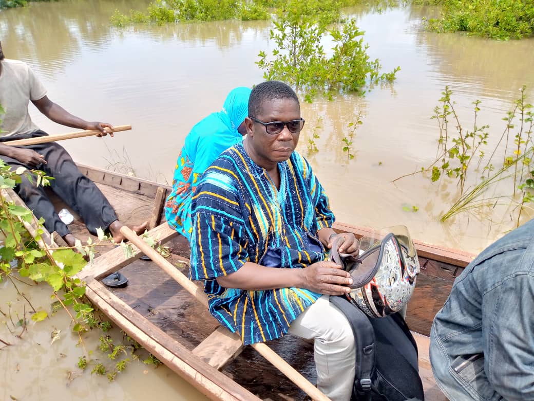 North Gonja: Commuters on Busunu-Daboya road resort to boats after flooding