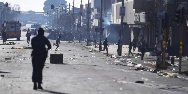 File photo: Rioting and looting in South Africa during protests against foreigners in 2019