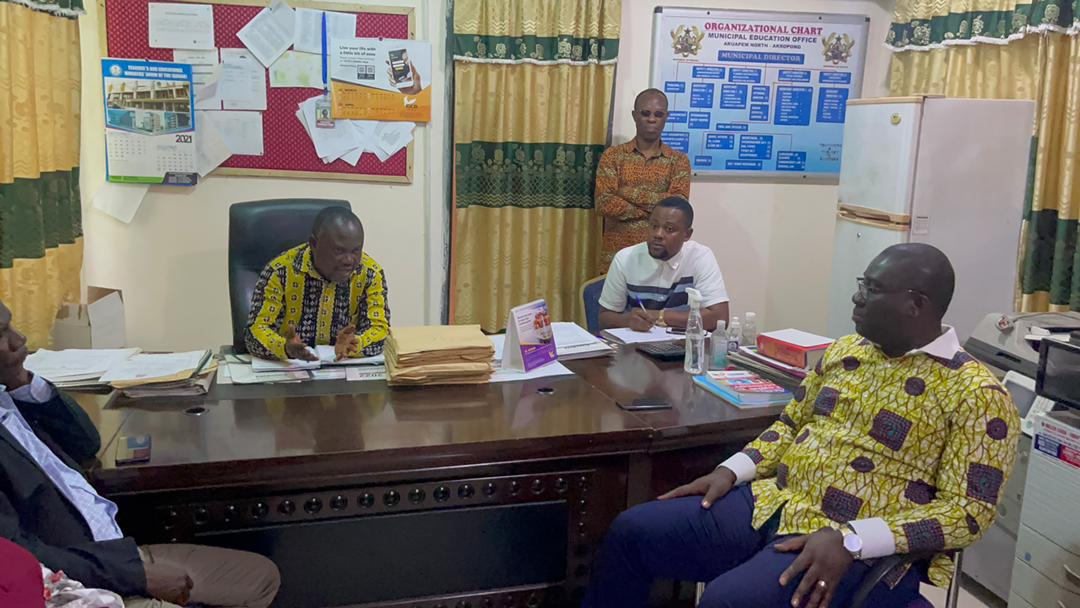 Sammi Awuku supports BECE candidates in Akuapim North municipality