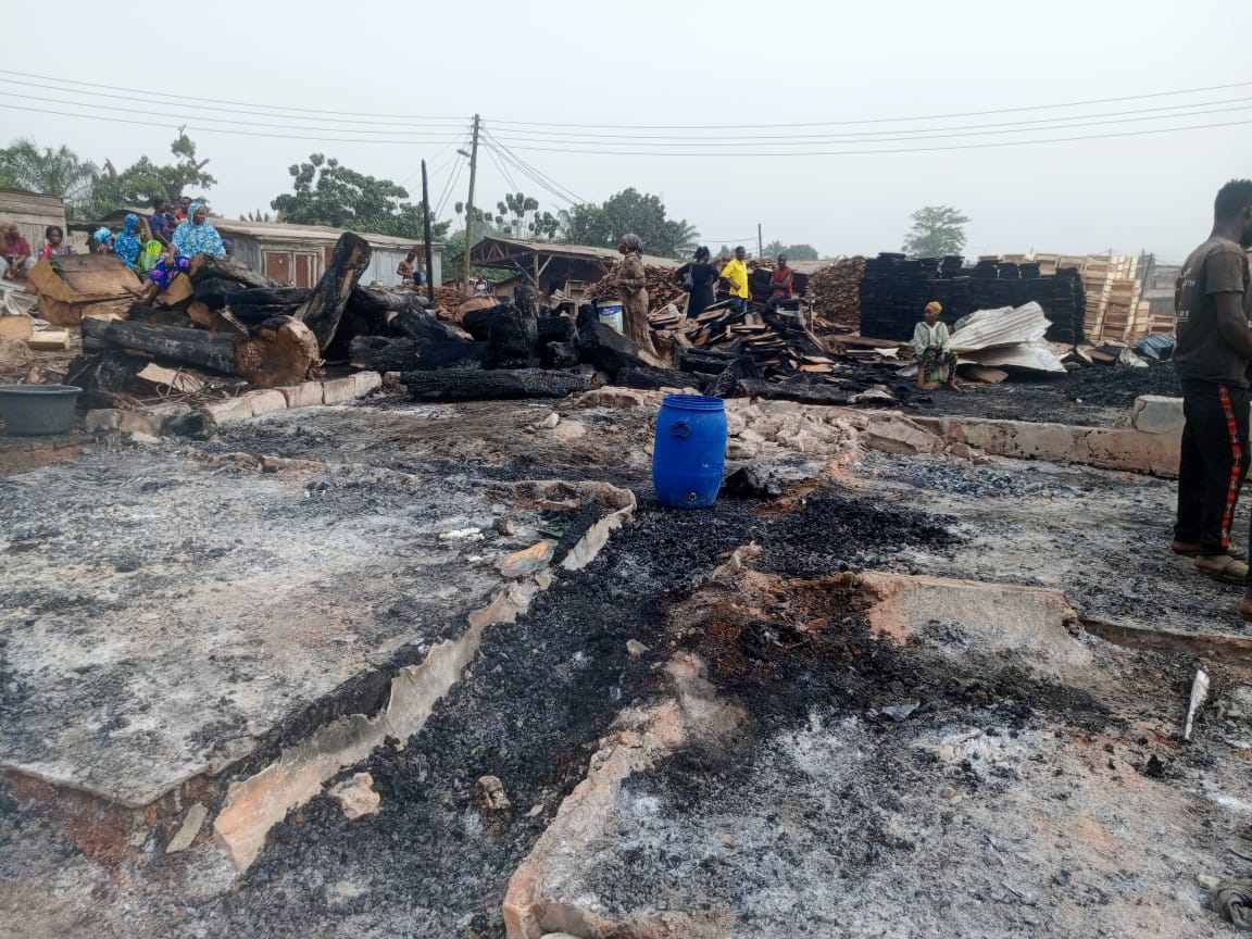 A/R: Squatters at Kaase-Angola displaced after dawn fire [Photos]