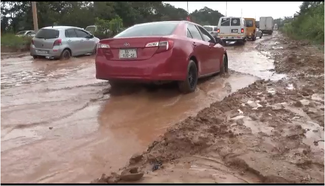 Drivers, passengers bemoan state of Kasoa-Tuba road after downpour; demand urgent action
