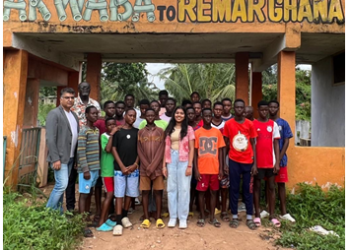 Standing extreme left Punit Arorah, country head iSON experiences Ghana. Second from left Pastor Valentin, Director REMAR Ghana. In the middle Anoushka De and Mr. Isaac with Youth from REMAR Ghana