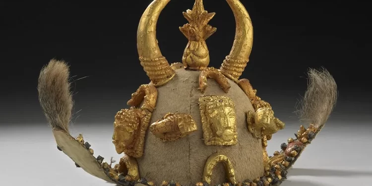 A ceremonial cap worn by courtiers at coronations is among the items that will be loaned back to Ghana