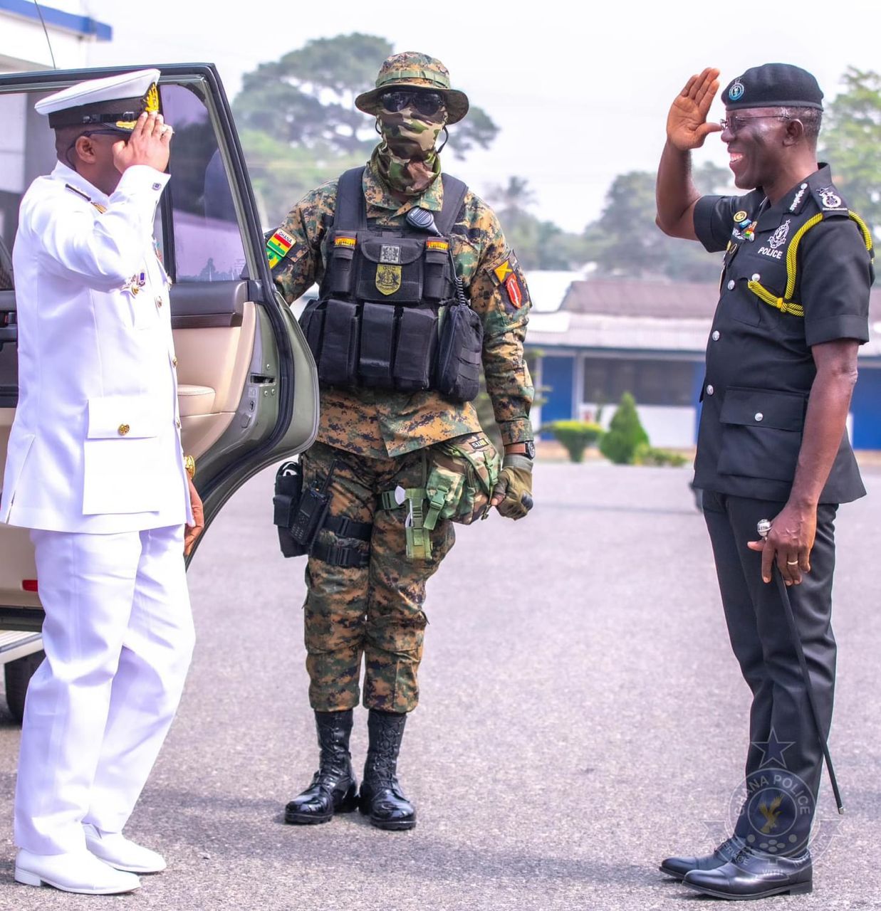Ghana Police Service, other security agencies honour outgoing CDS with a guard of honour