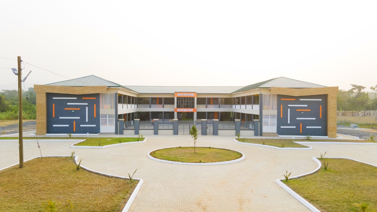 Obuasi: AngloGold Ashanti commissions 9-unit classroom block at Sanso