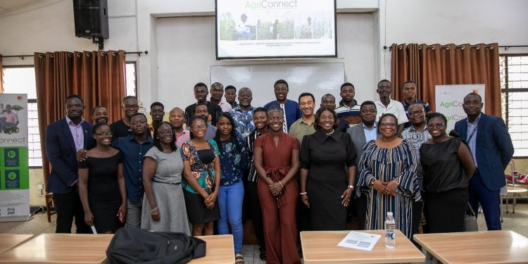 Members of the AgriConnect Team share lens time with faculty and students at the University of Ghana. The University of Ghana was the first stop on the roadshow to distribute laptops and connectivity to students as well as to sensitize them to the overall benefits of AgriConnect.