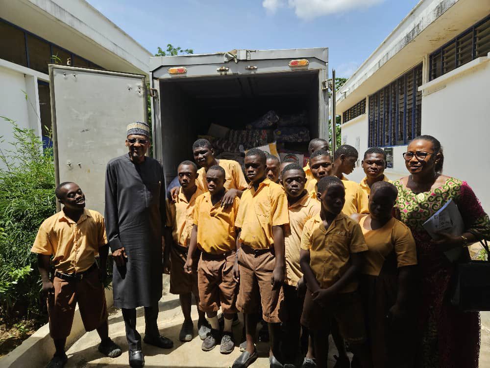 ECOWAS Resident Representative in Ghana donates items to Dzorwulu Special School