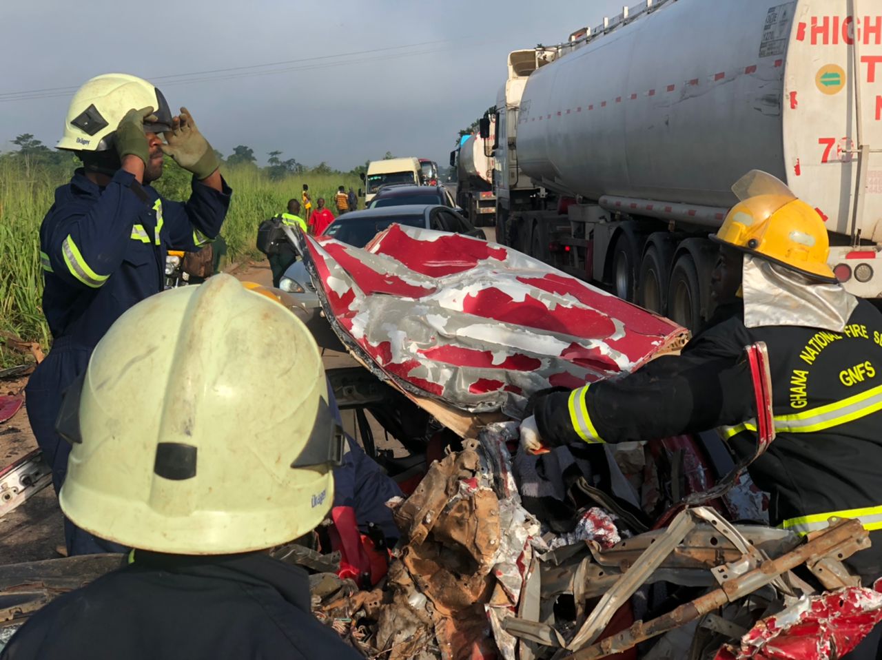 Scores siphon diesel from tanker truck at accident scene on Kumasi-Accra highway